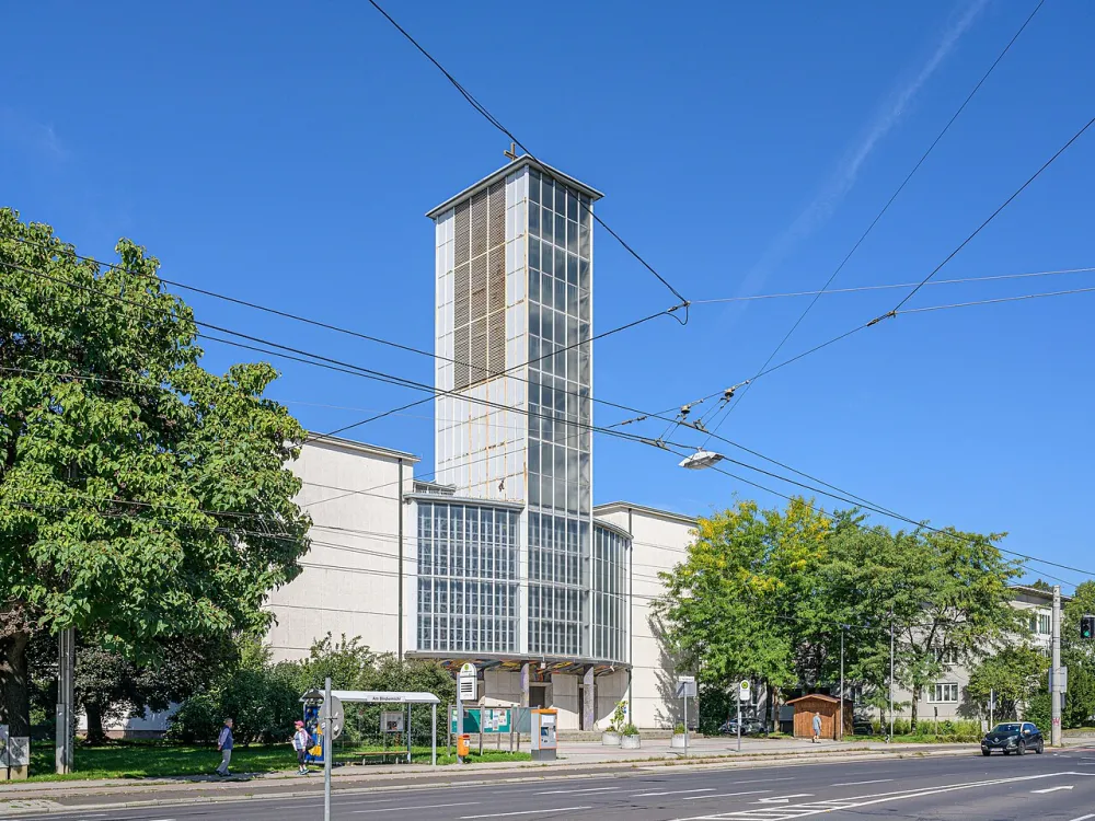 St.Michael, Linz — exterior