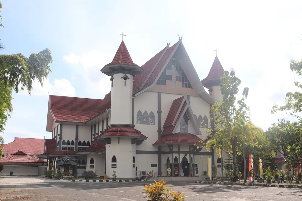 Katedral Santa Maria (Palangka Raya Cathedral), Palangkaraya — exterior
