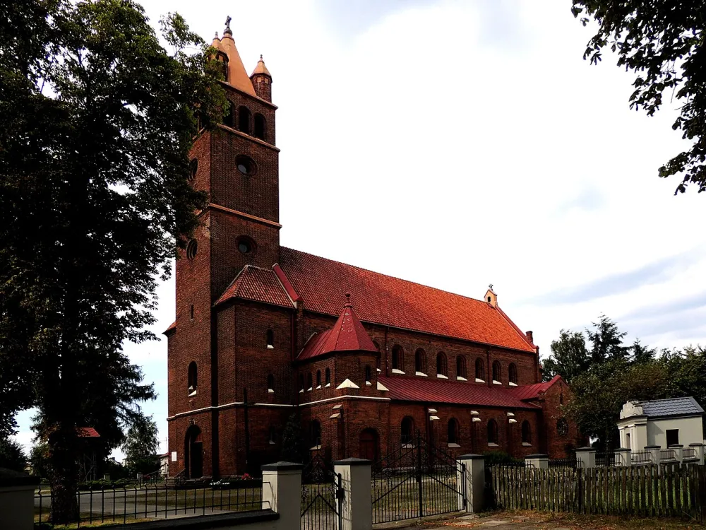 Św. Andrzeja Apostoła, Małyń, Małyń — exterior