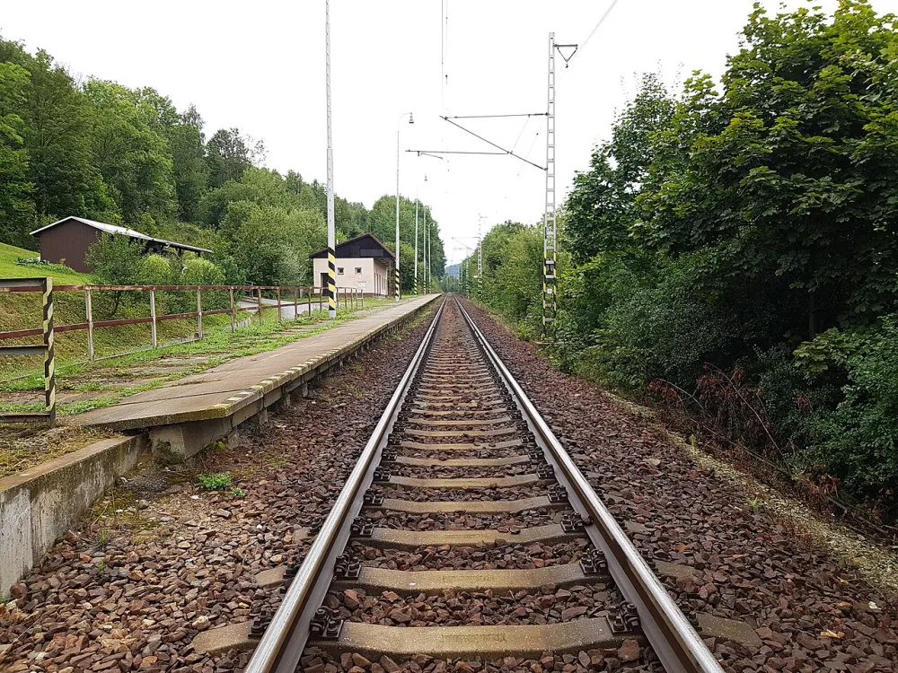 Kaplnka povýšenia Svätého kríža (Kudlov), Skalité — exterior