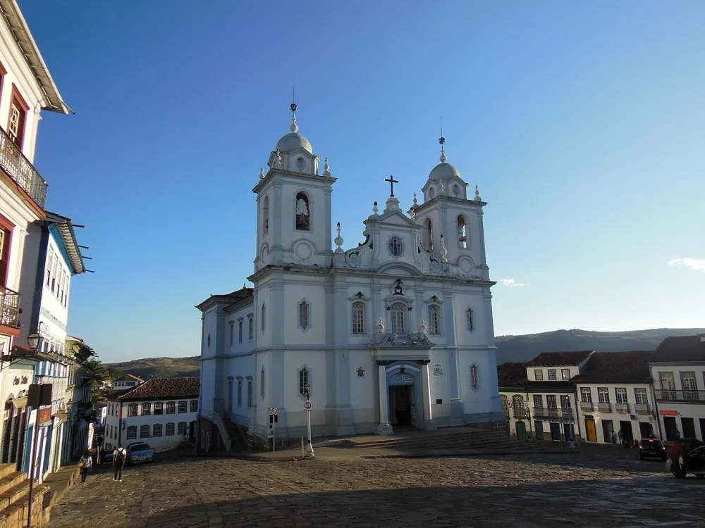 Catedral Metropolitana de Santo Antônio da Sé, Diamantina — exterior