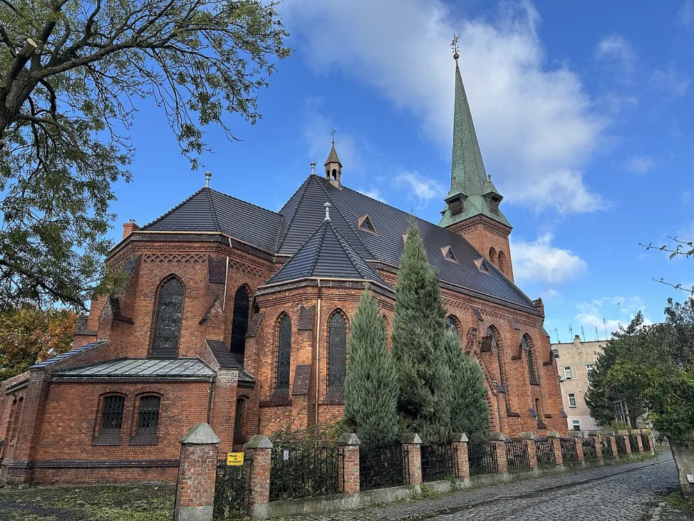 Św. Józefa Oblubieńca Najświętszej Maryi Panny, Bierutów, Bierutów — exterior