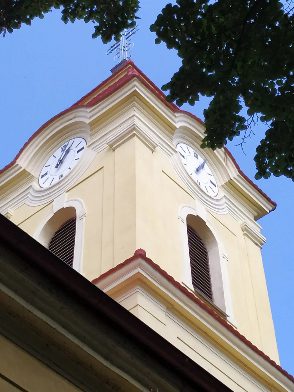 Farský kostol sv. Martina, Šintava — exterior