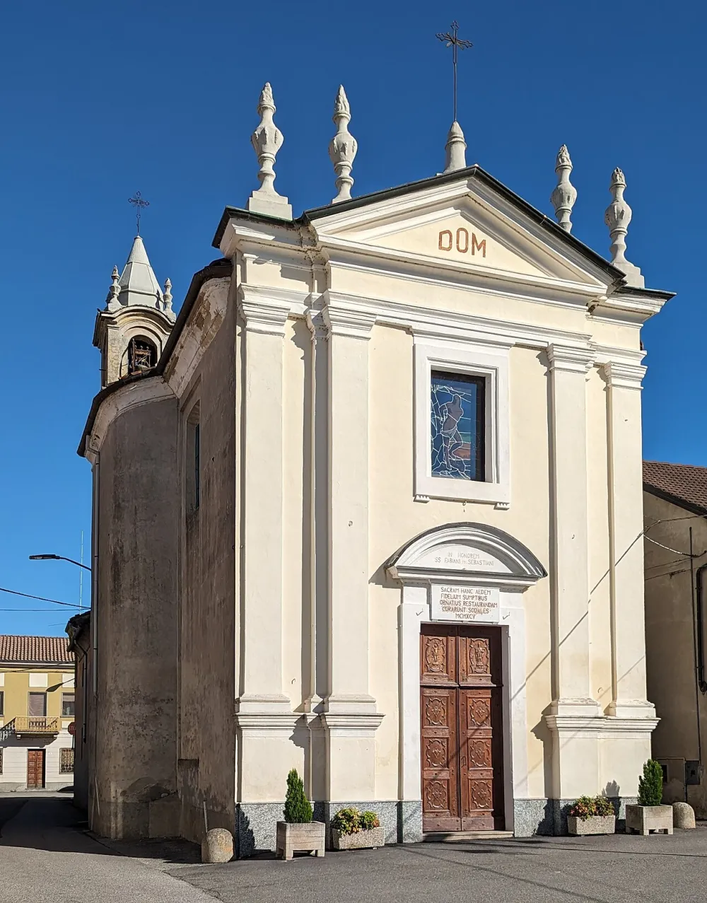 Chiesa dei Santi Pietro e Maurizio (Desana), Desana — exterior