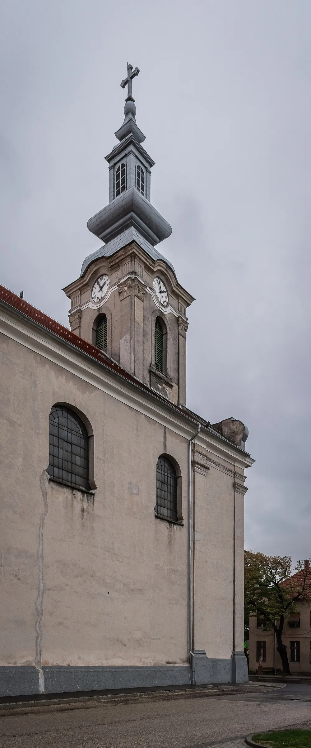 Szent Simon és Júdás Tádé apostolok-templom, Simontornya — exterior