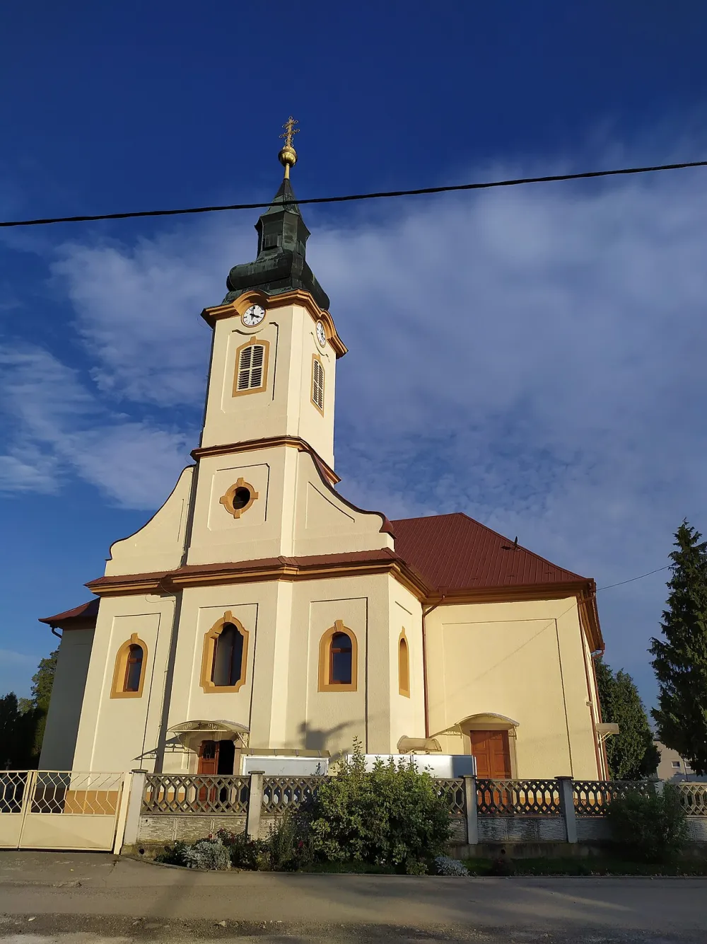 Farský kostol sv. Martina, Drahovce — exterior