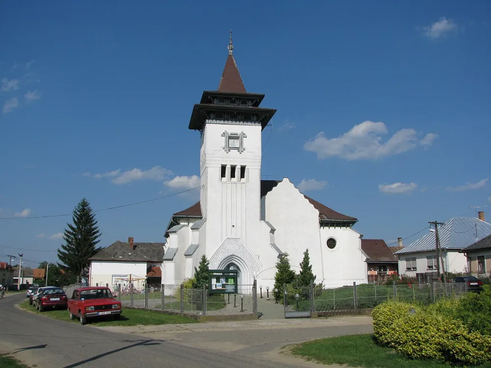 Szent Kereszt felmagasztalása-templom, Nagyvarsány — exterior