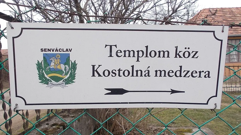 Szent László Király-templom, Pilisszentlászló — exterior