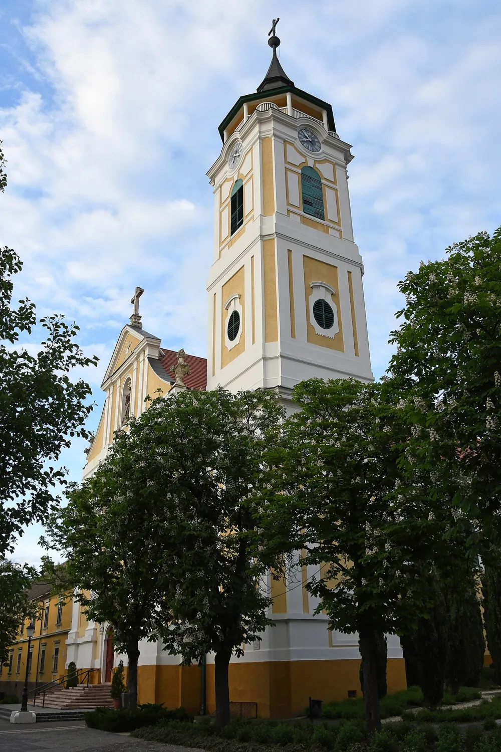 Kis szerb templom, Baja — exterior
