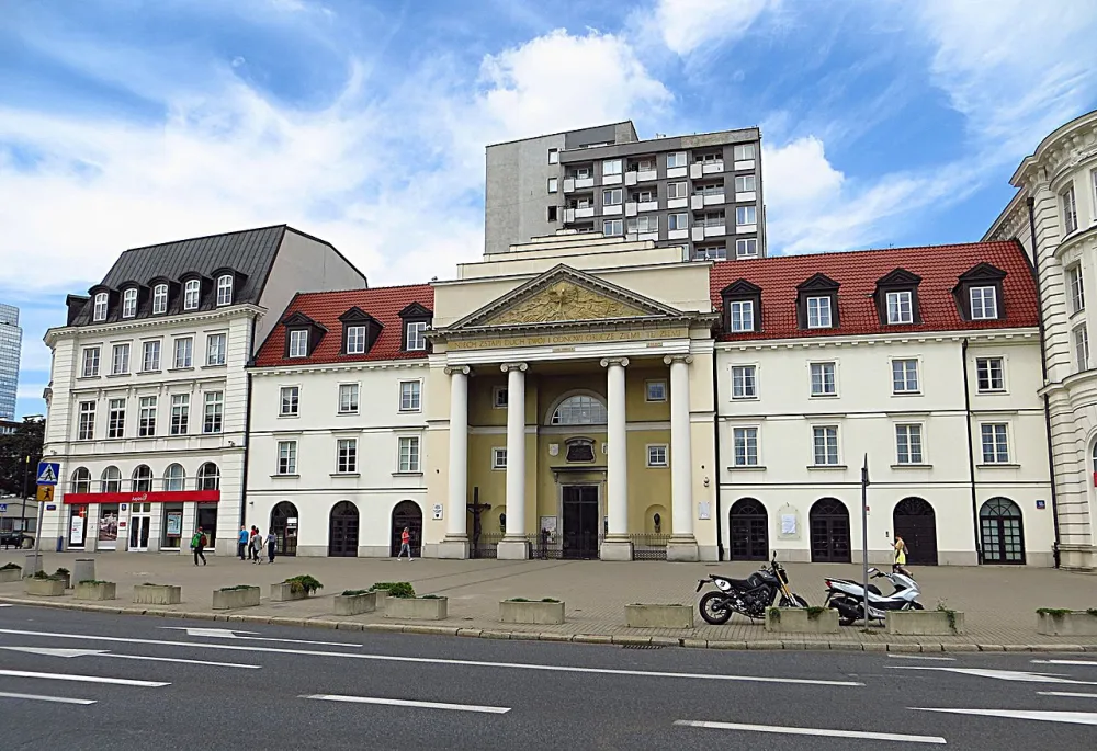 Św. Alberta Chmielowskiego i Św. Andrzeja Apostoła, Warszawa, Warszawa — exterior