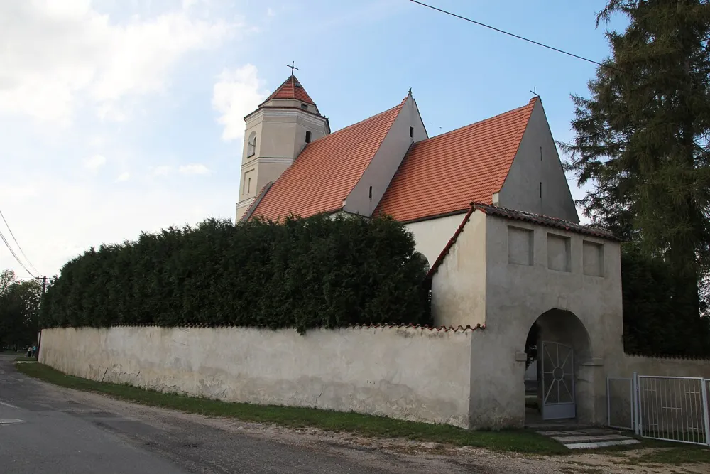 św. Bartłomieja, Radzikowice, Radzikowice — exterior