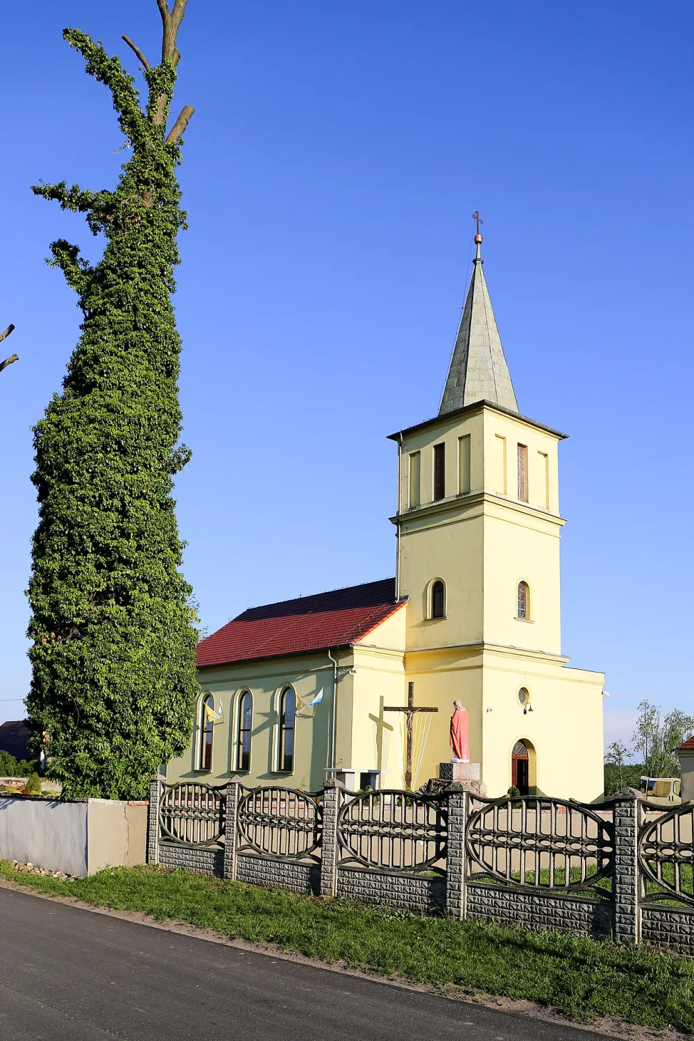 Św. Anny, Bąkowice, Bąkowice — exterior