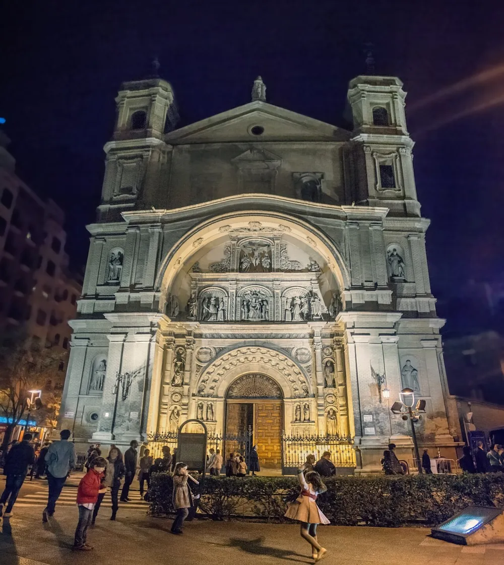 Basílica Parroquia de Santa Engracia, Zaragoza — exterior