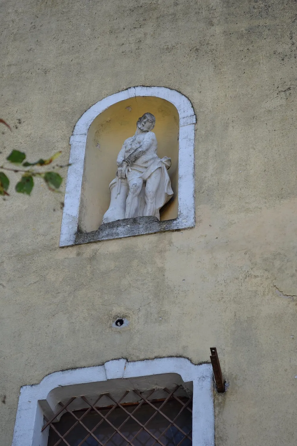 Farský kostol povýšenia Svätého kríža, Sokolovce — exterior