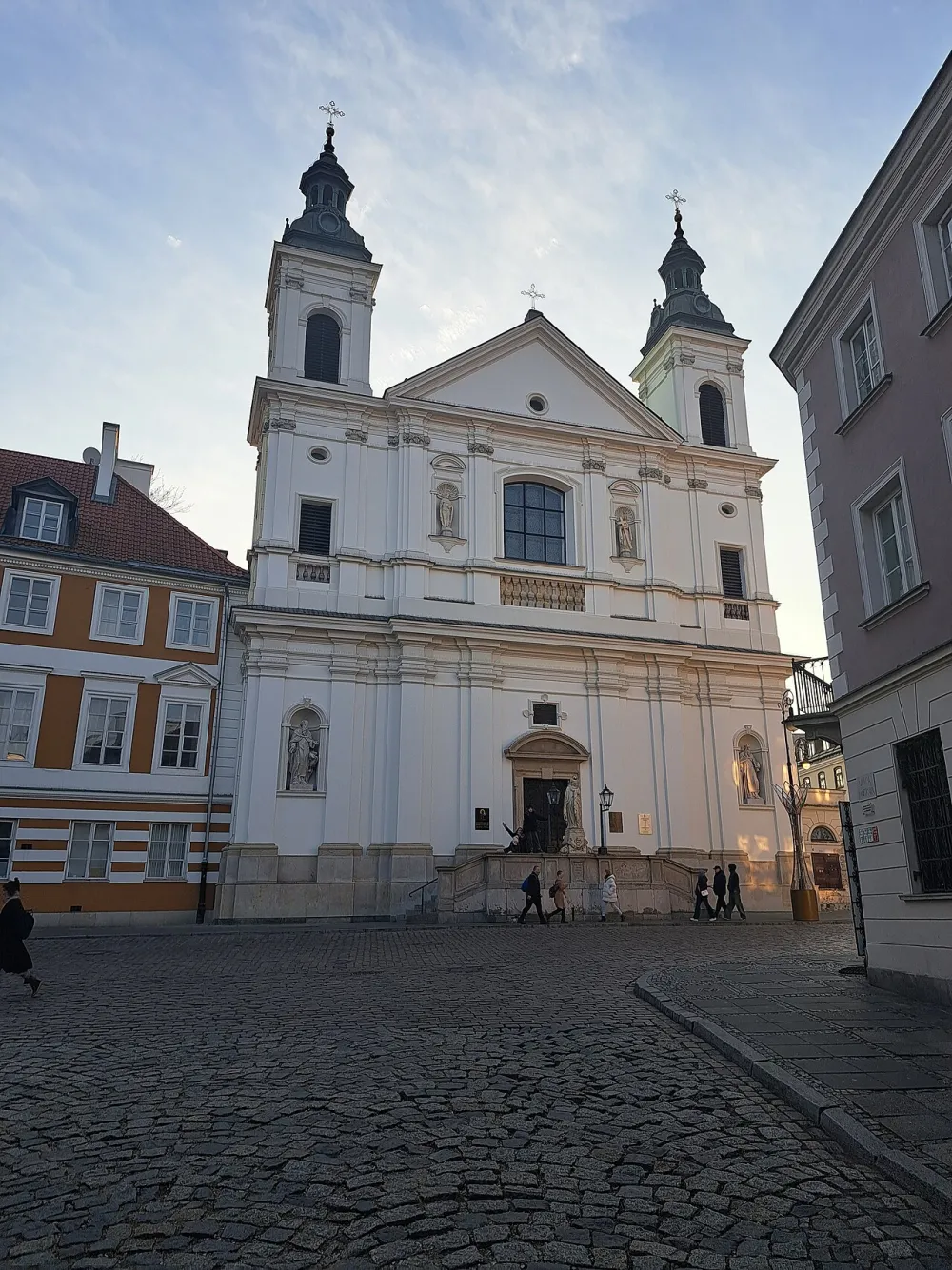 Świętego Ducha, Warszawa, Warszawa — exterior