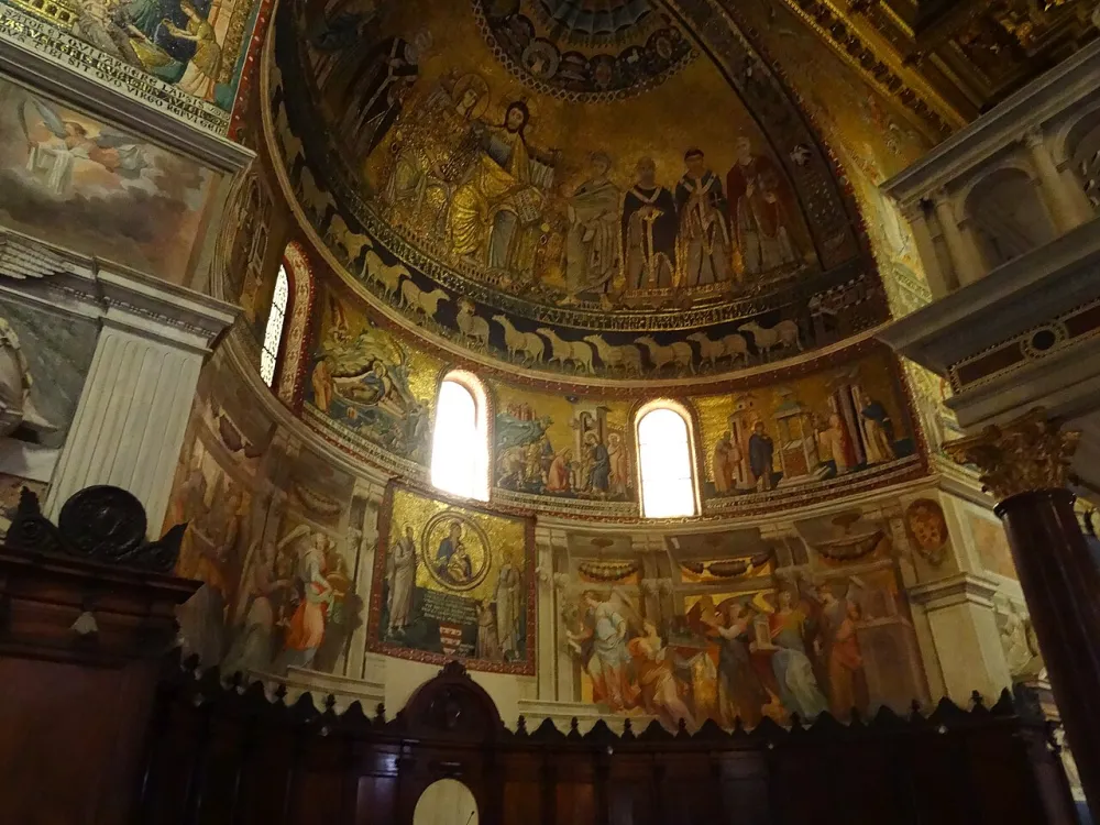 Chiesa di Santa Maria in Trastevere, Roma — exterior