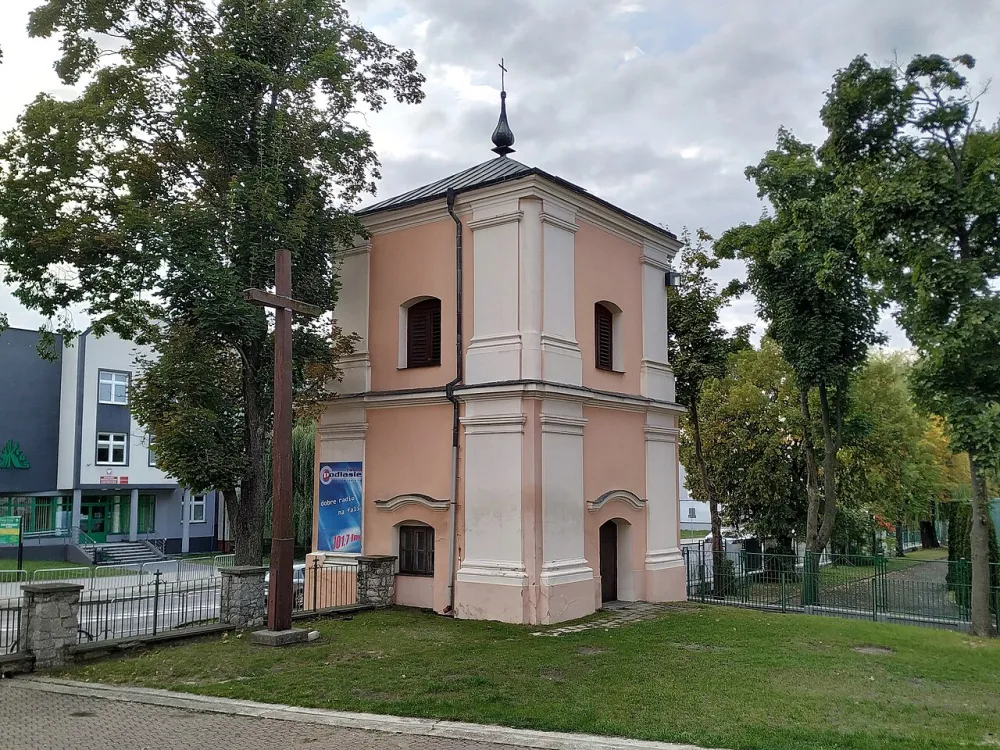 Podwyższenia Krzyża Świętego, Łuków, Łuków — exterior