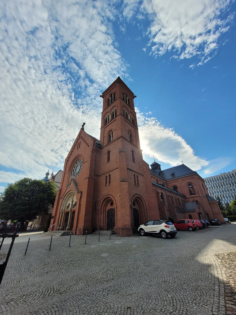 Najświętszego Serca Pana Jezusa i Św. Floriana, Poznań, Poznań — exterior