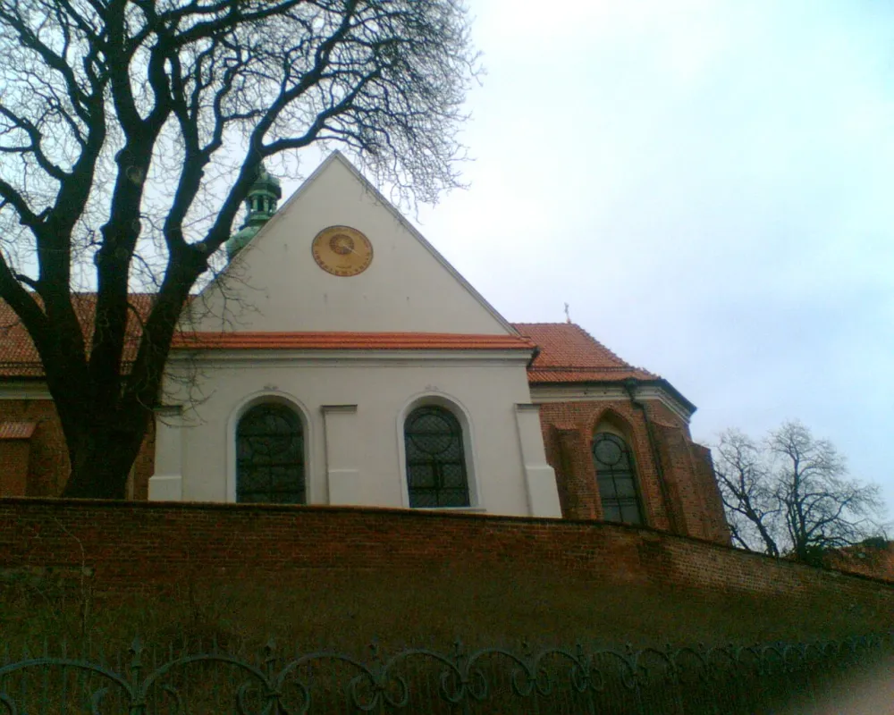 Świętej Trójcy, Gniezno, Gniezno — exterior