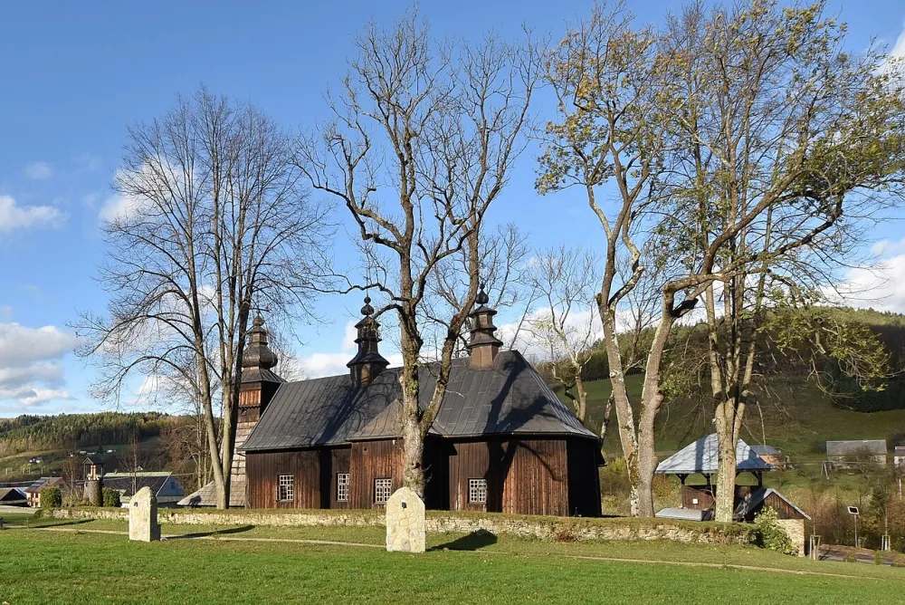 Narodzenia Najświętszej Maryi Panny, Królowa Górna, Królowa Górna — exterior