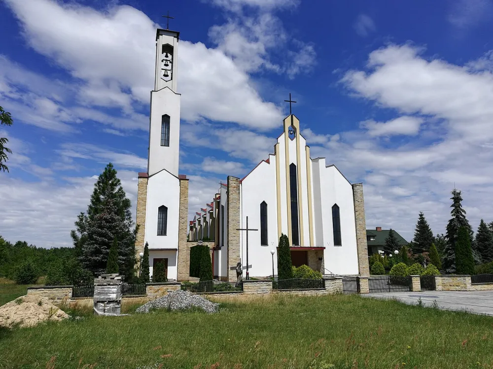 Narodzenia Najświętszej Maryi Panny, Szydłówek, Szydłówek — exterior