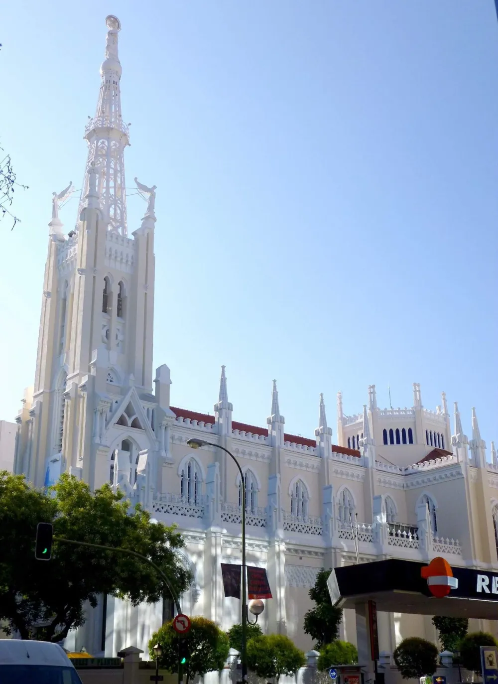 Basílica de la Concepción de Nuestra Señora, Madrid — exterior
