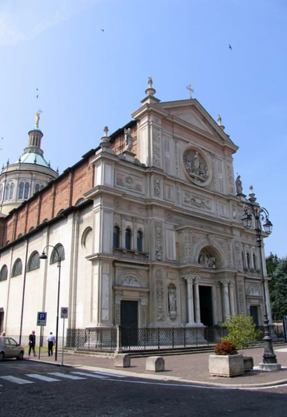 Basilica di San Martino Vescovo, Magenta — exterior