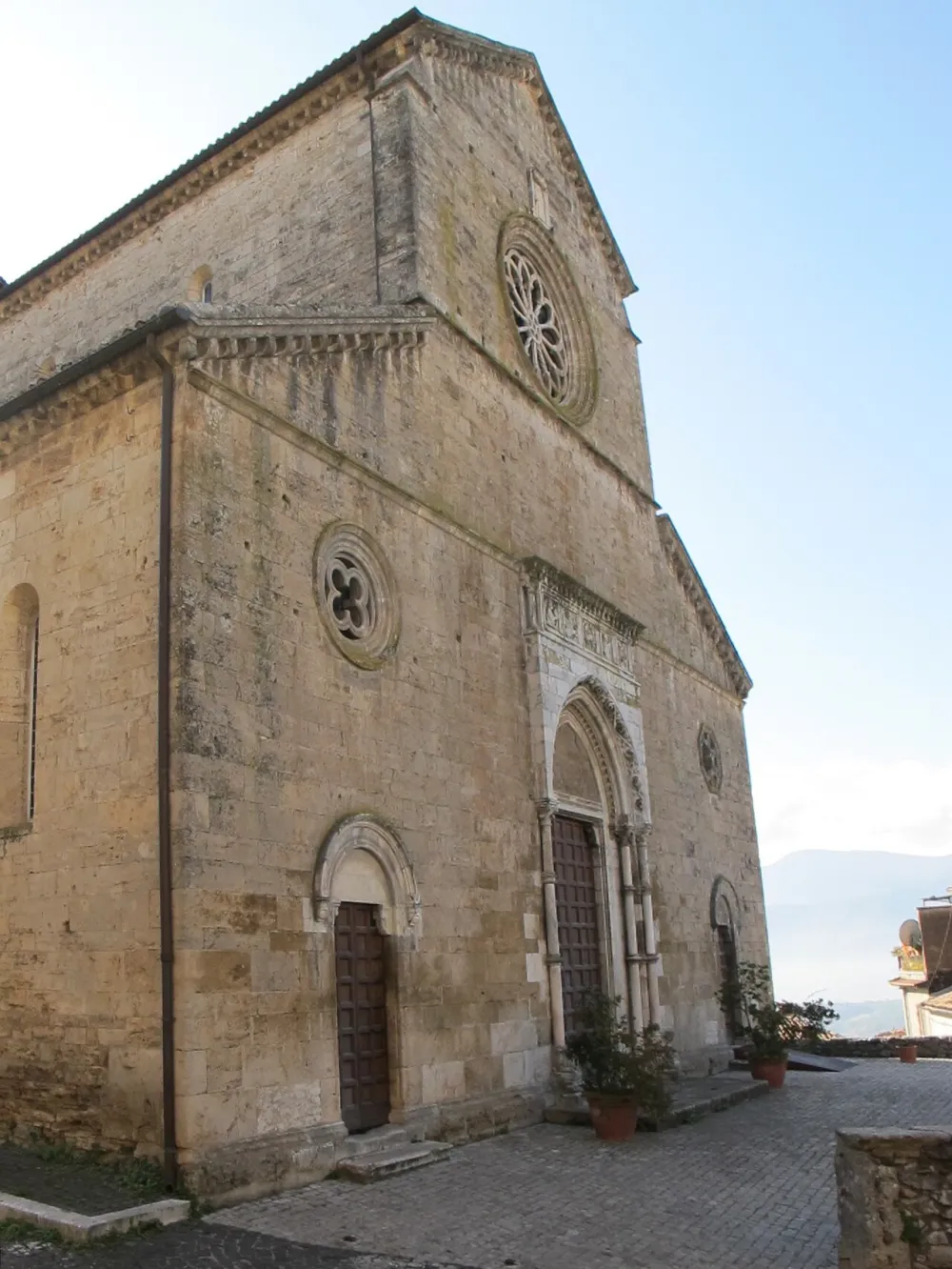 Chiesa Santa Maria Maggiore, Ferentino — exterior