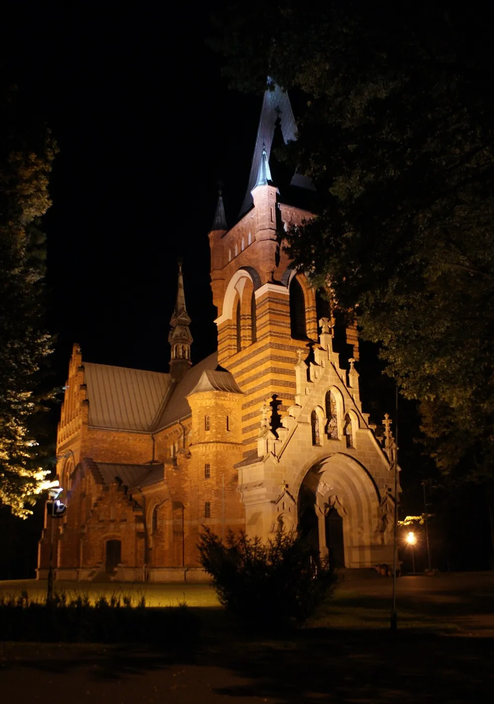 Św. Apostołów Piotra i Pawła, Poręba Radlna, Poręba Radlna — exterior