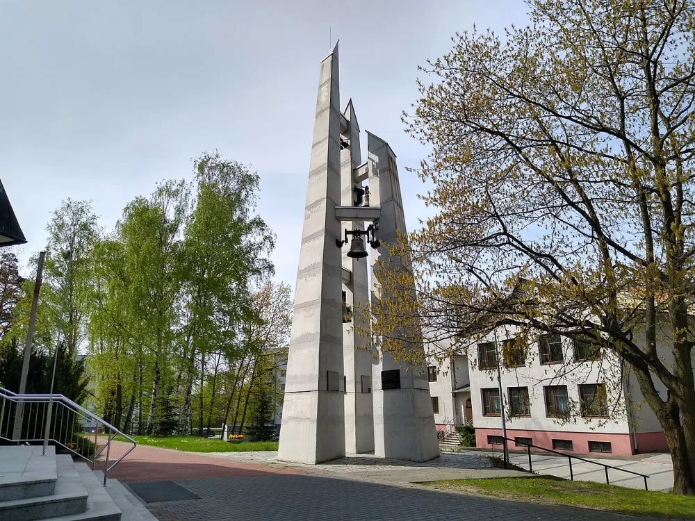 Podwyższenia Krzyża Świętego, Nowa Dęba, Nowa Dęba — exterior