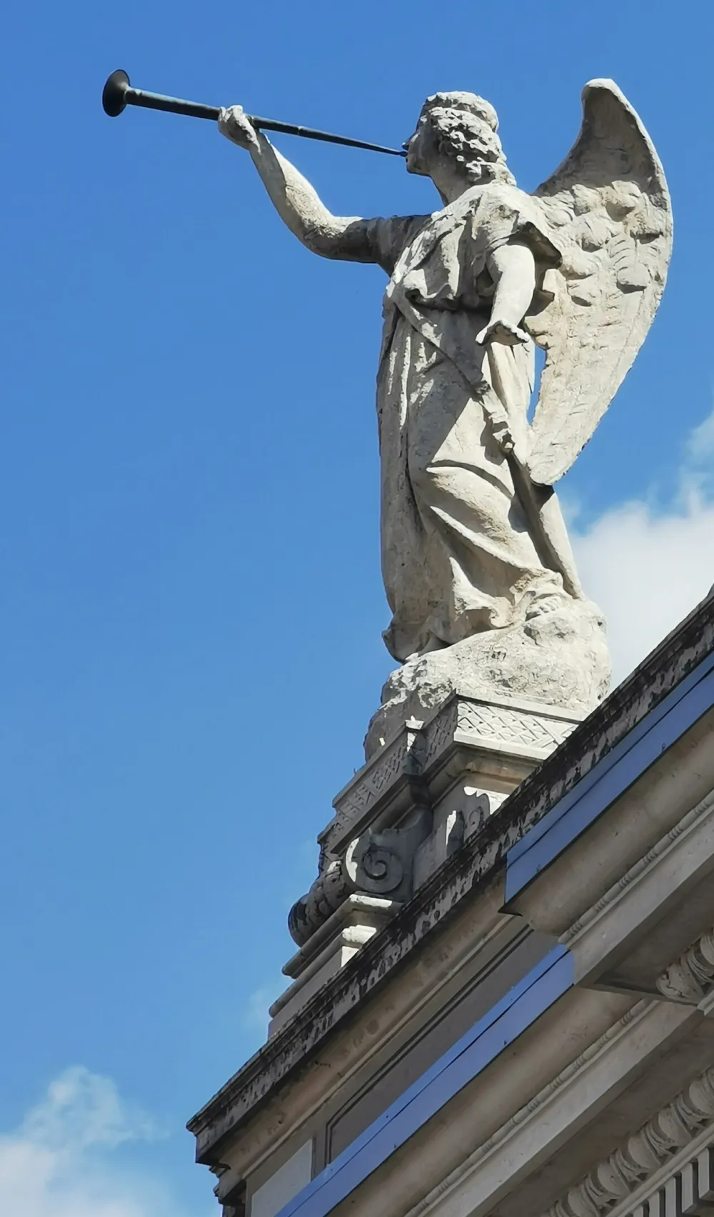 Chiesa di San Giovanni Evangelista (Lurago d'Erba), Lurago d'Erba — exterior