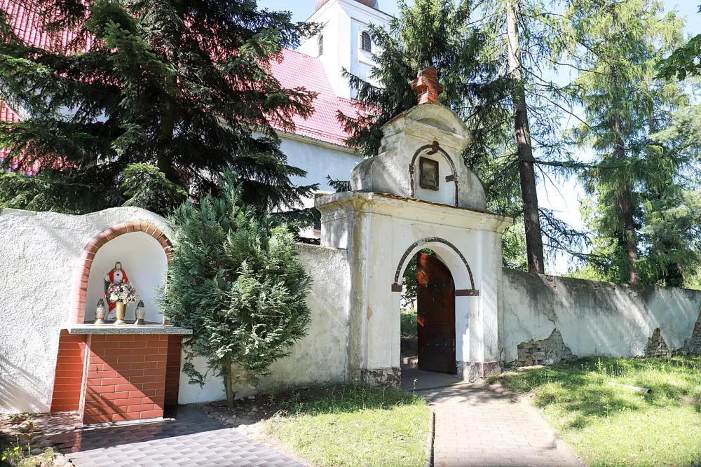 Św. Jerzego, Kobiela, Kobiela — exterior