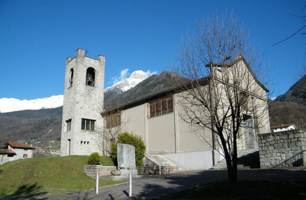 Chiesa di Cristo Risorto (Ceto), Ceto — exterior