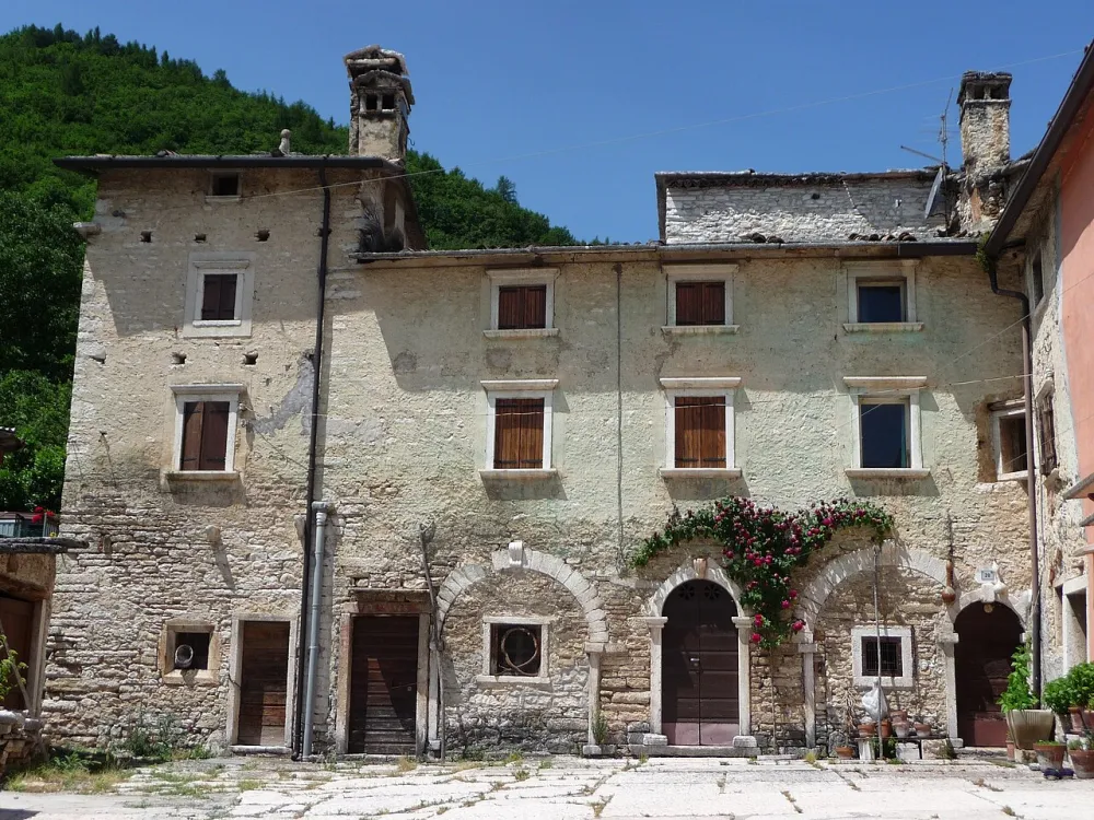 Chiesa di Sant'Urbano (Molina, Fumane), Fumane — exterior