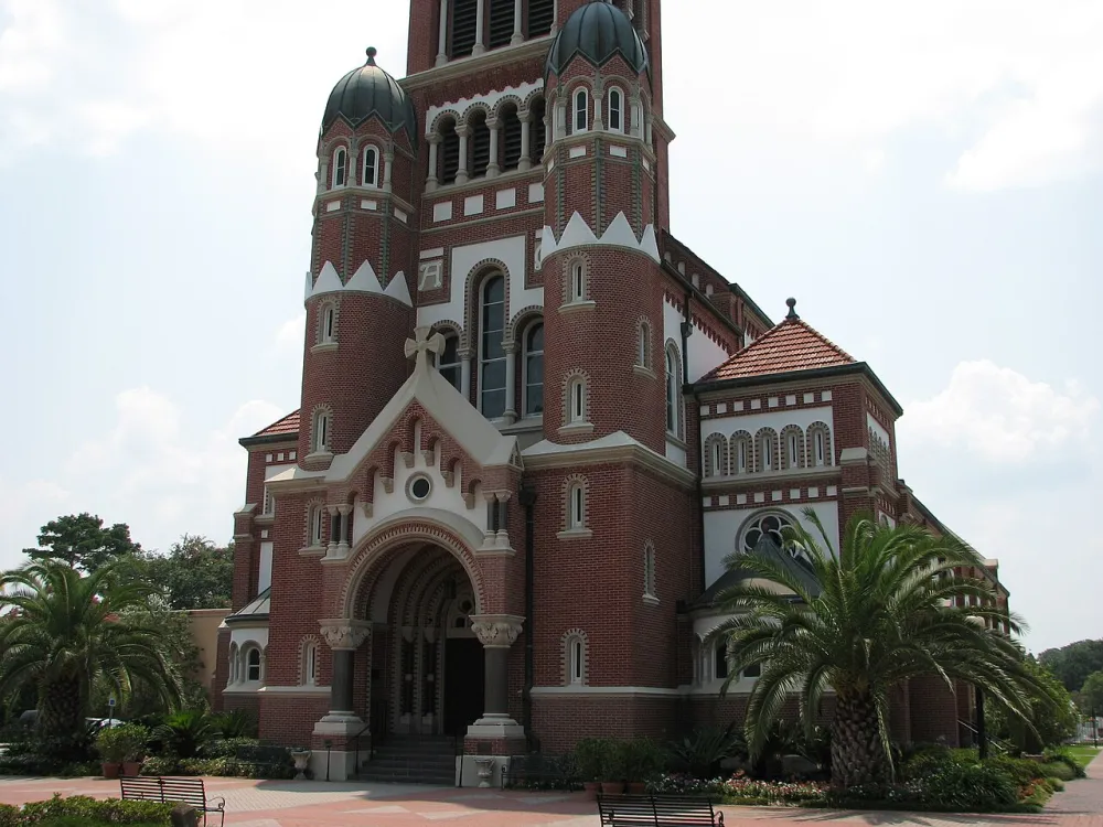 St. John the Evangelist Cathedral, Lafayette — exterior