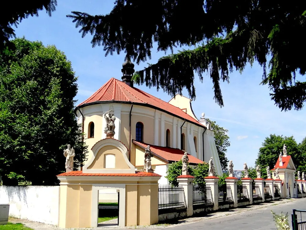 Matki Bożej Szkaplerznej, Łabunie, Łabunie — exterior