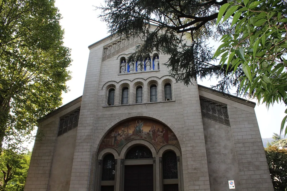 Chiesa del Santissimo Redentore, Cernobbio — exterior