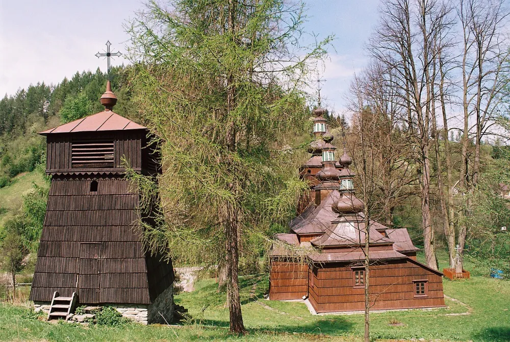 Św. Męczenników Kosmy i Damiana, Milik, Milik — exterior