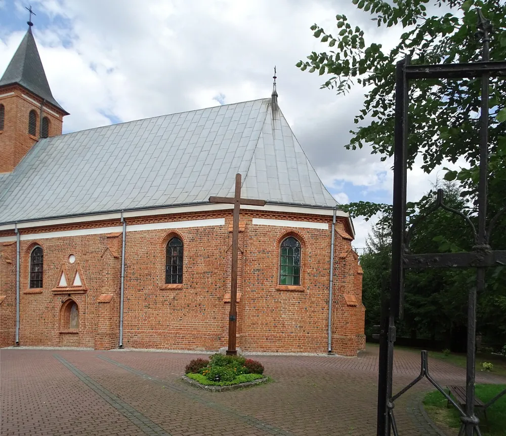 Najświętszego Serca Jezusowego, Kozłów Biskupi, Kozłów Biskupi — exterior