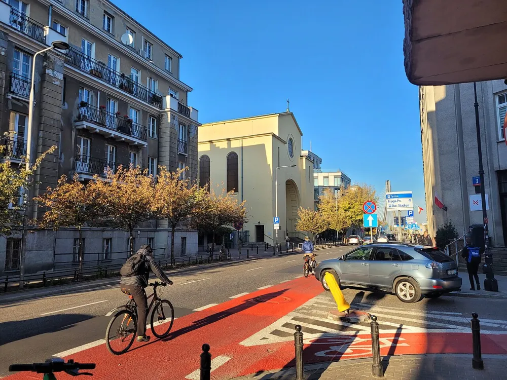 Św. Teresy od Dzieciątka Jezus na Tamce, Warszawa, Warszawa — exterior