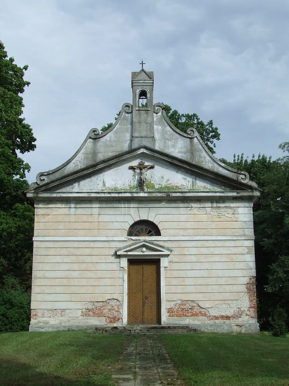 Świętej Trójcy, Borowie, Borowie — exterior