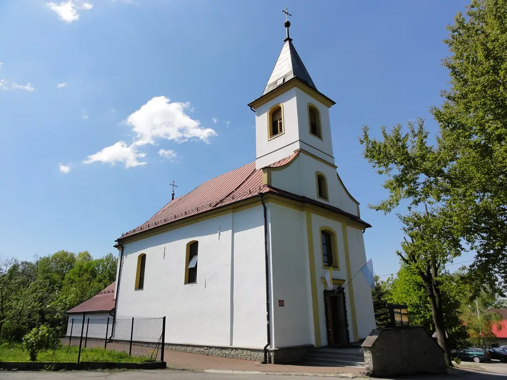 Podwyższenia Krzyża Świętego, Ustroń, Ustroń — exterior