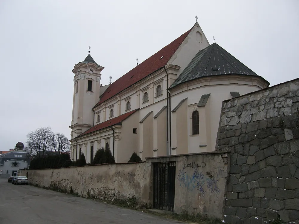 Kostol sv. Jozefa (františkáni), Prešov — exterior
