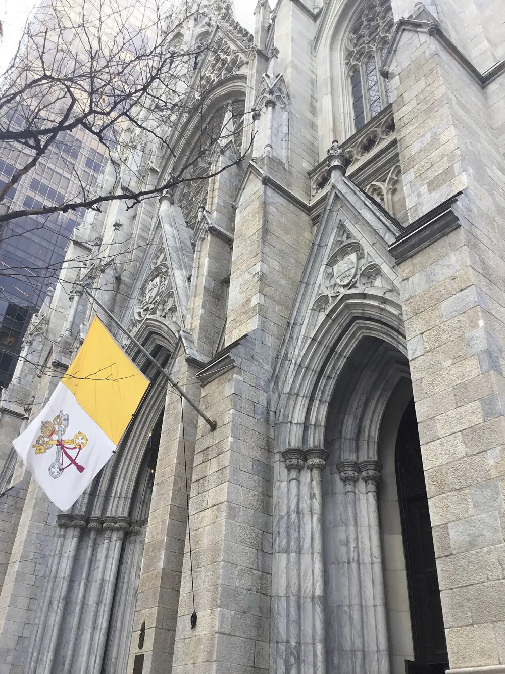 Cathedral of St Patrick (Midtown), NY — exterior