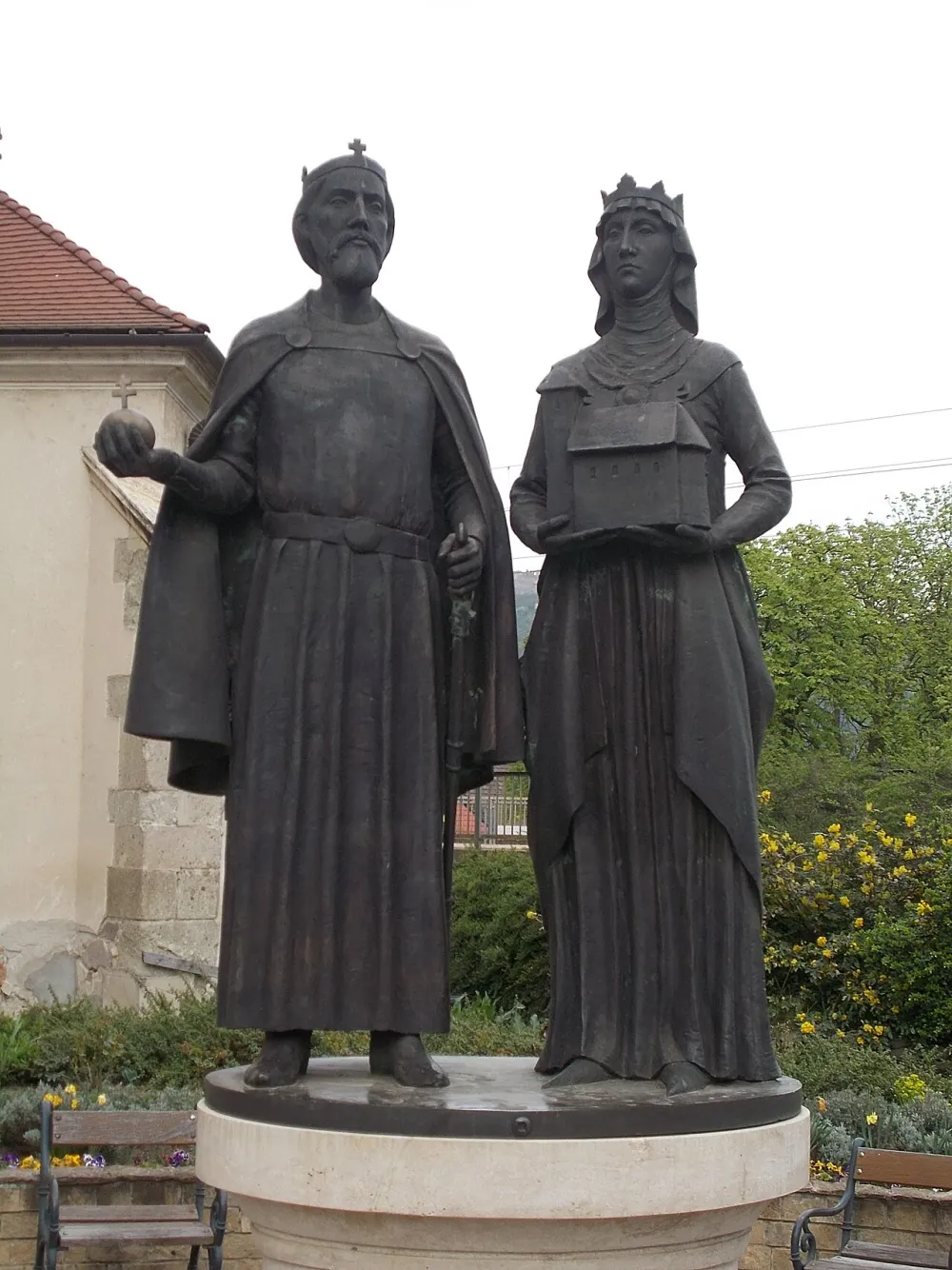 Szent Kereszt felmagasztalása templom, Nagymaros — exterior