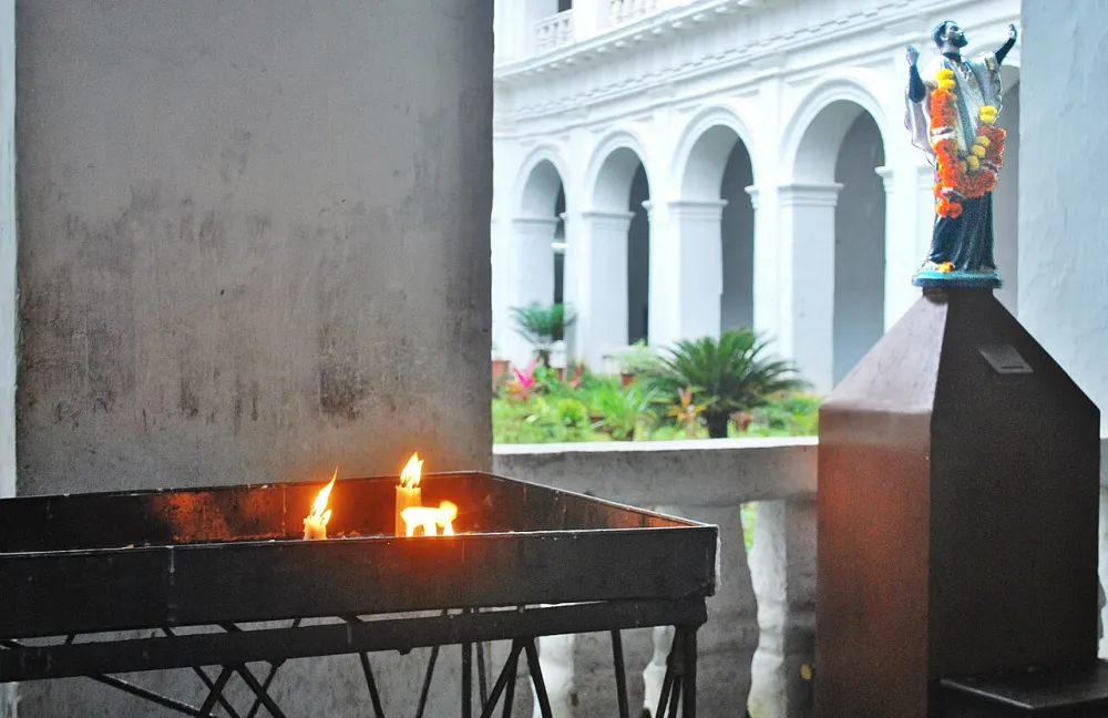 Basilica of Bom Jesus, Goa — exterior