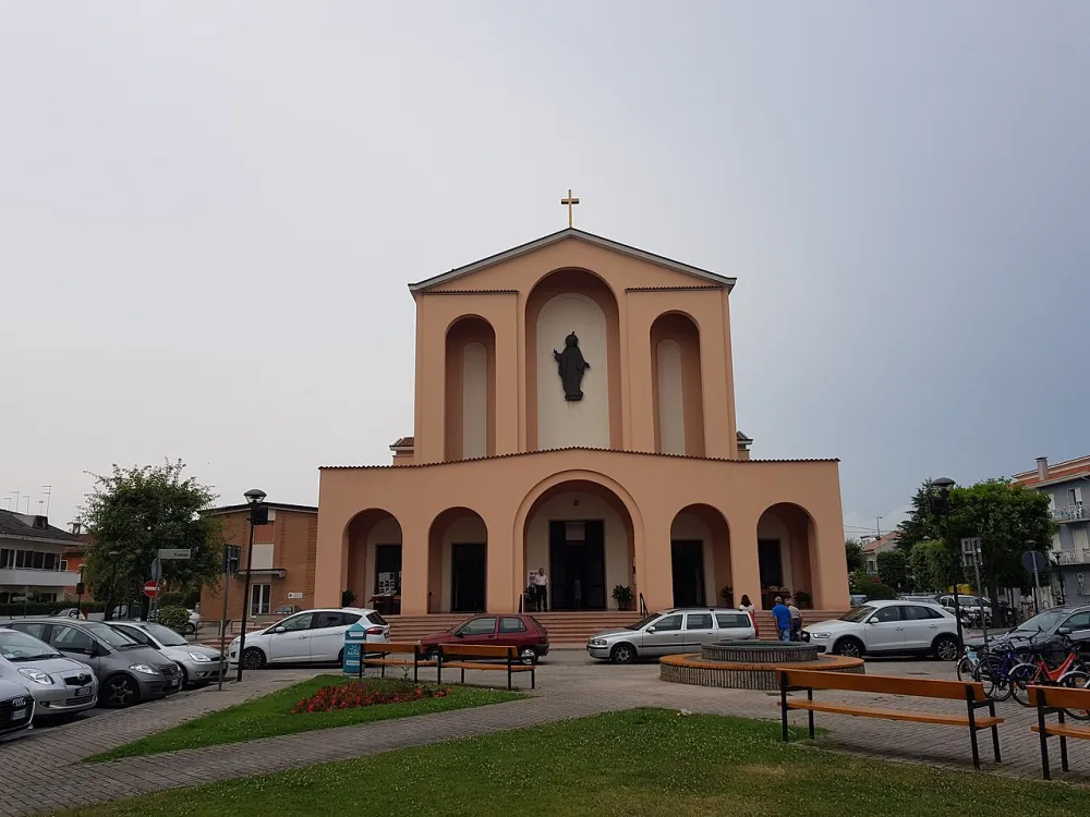 Chiesa del Sacro Cuore di Gesù (Lido di Jesolo, Jesolo), Jesolo — exterior