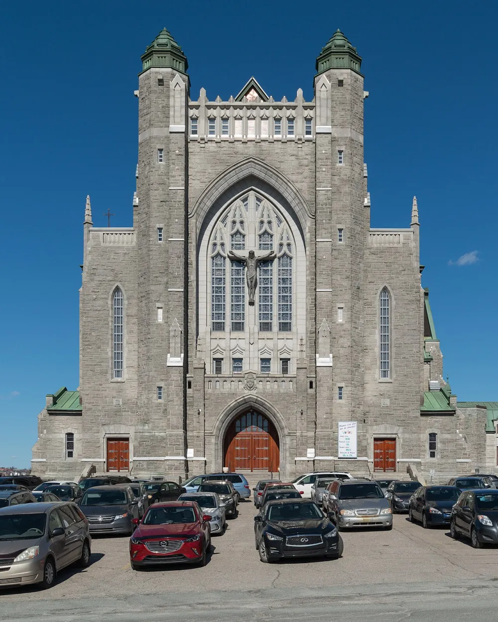 Basilique-Cathédrale Saint-Michel, Sherbrooke — exterior