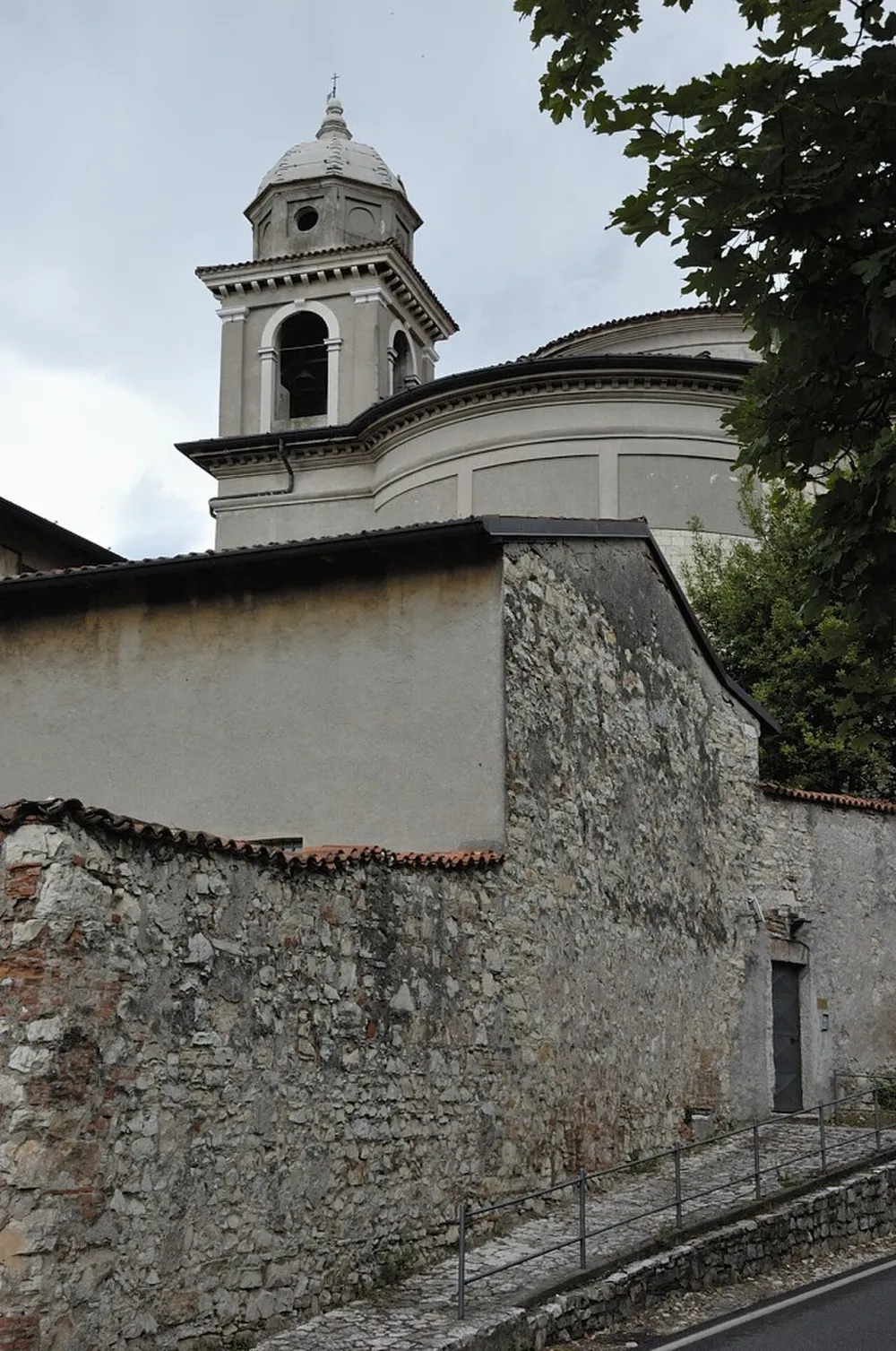 Chiesa di S. Pietro in Oliveto, Brescia — exterior