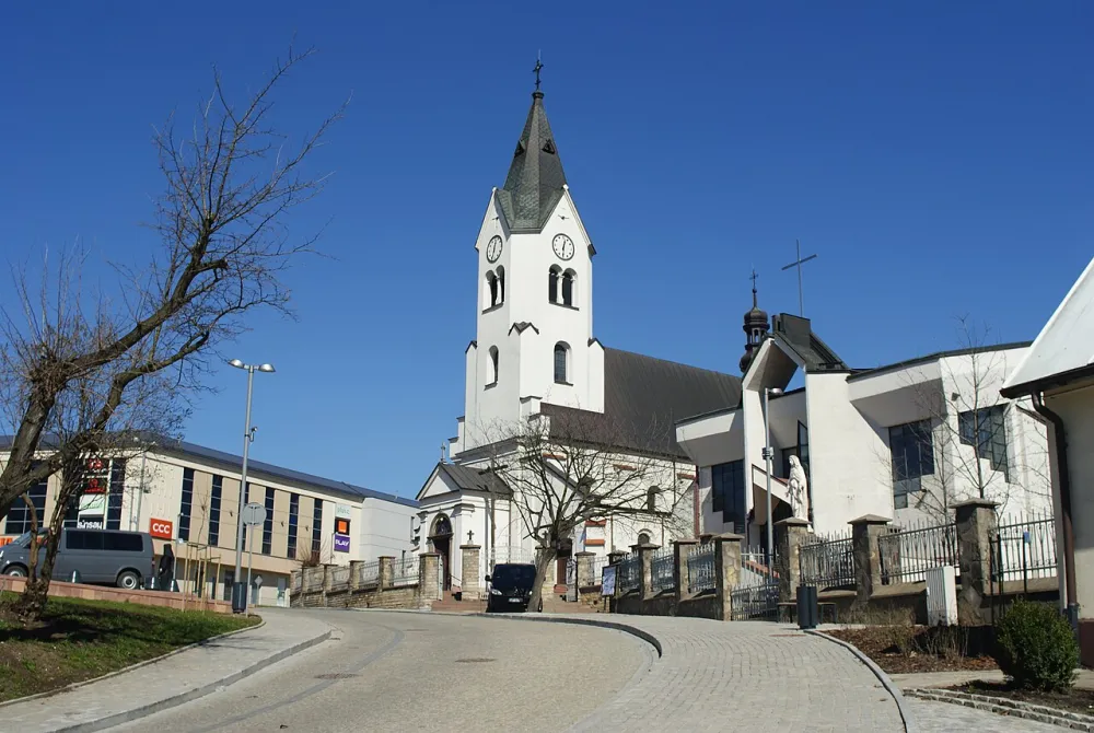 Świętej Trójcy, Starachowice, Starachowice — exterior